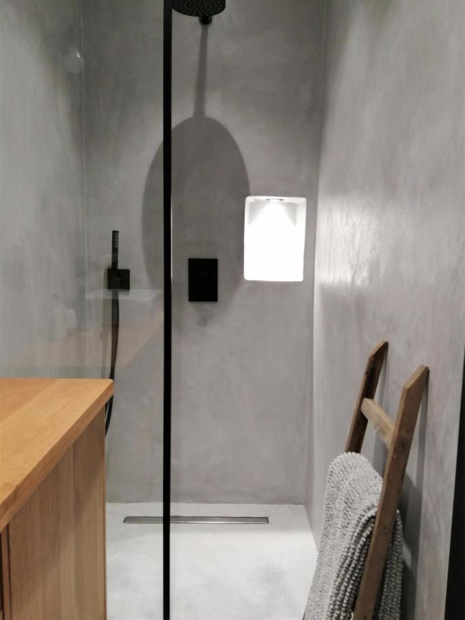 Le Petit Studio - 15 M2 - Centre Ville - Sorgue A 50 M L'Isle-sur-la-Sorgue Exterior photo